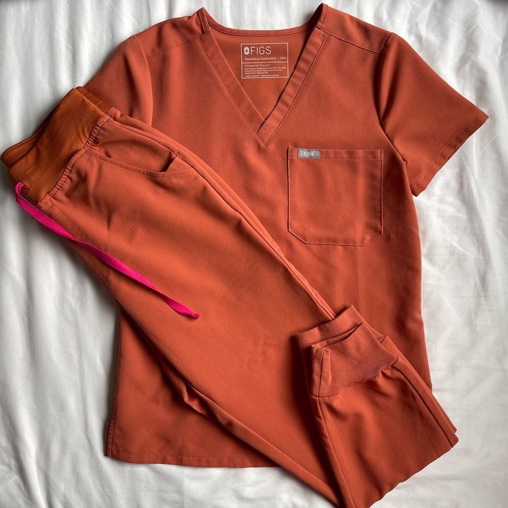 FIGS scrubs
